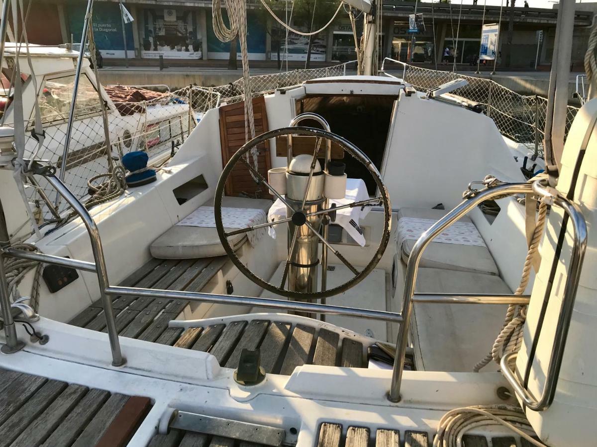 Sleep & Boats Barcelona City Sant Adria de Besos Exterior photo